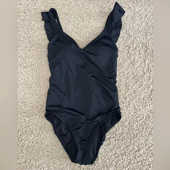 Women’s full coverage adjustable one-peice swimsuit with built in cups size 8-10 - Picture 4 of 9